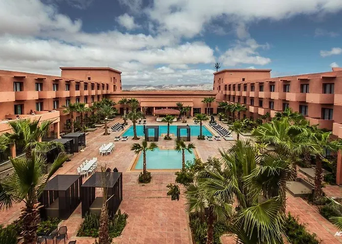 Oasis Palm Hotel