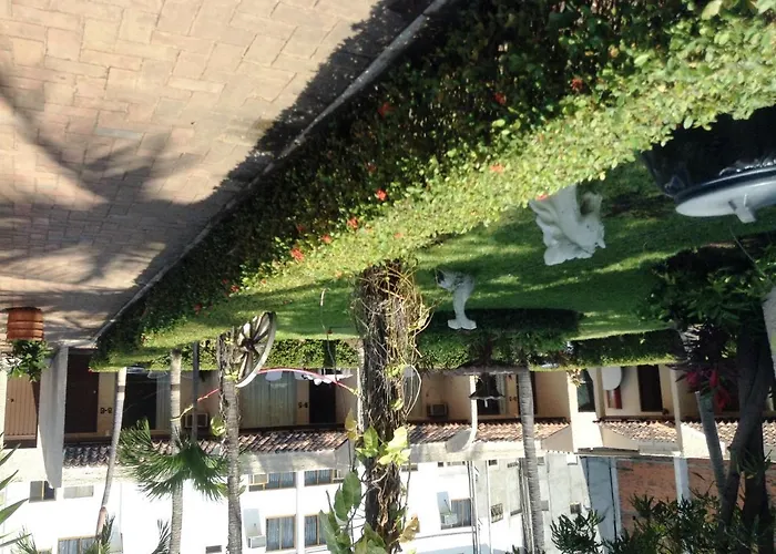 Sands Acapulco Hotel & Bungalows