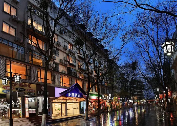 Wing Hotel Guilin- Pedestrian Street