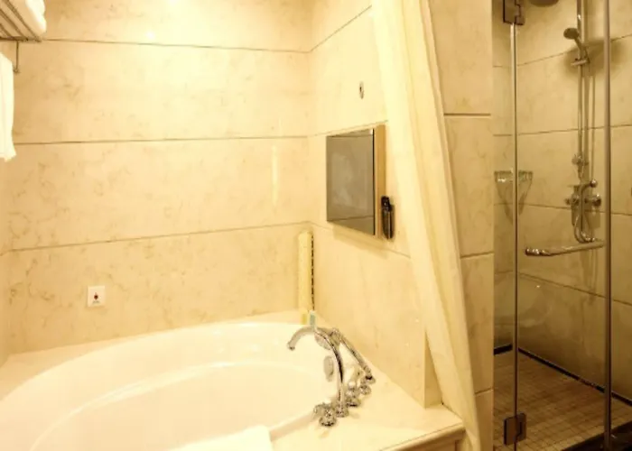Xinyuan Holiday Hotel