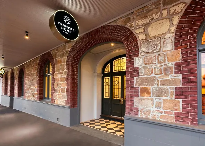 Farmers Home Hotel