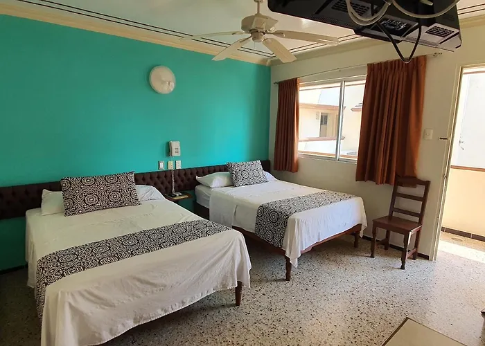 Hotel Atlantico a 150 mts de Playa Martí