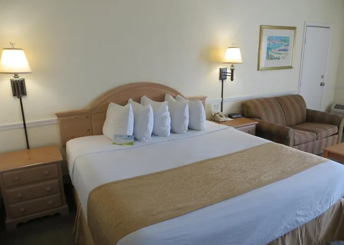 Days Inn By Wyndham Daytona Oceanfront