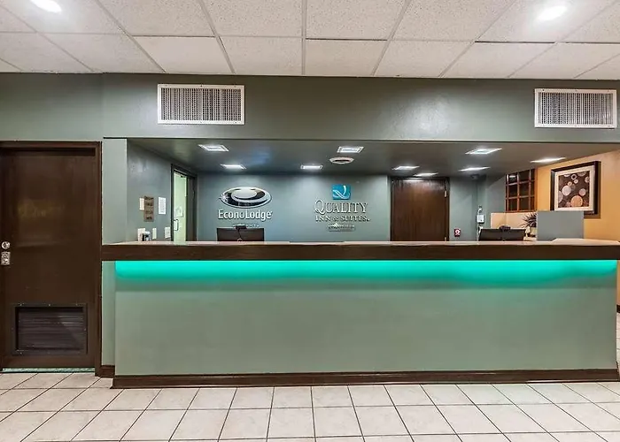 Quality Inn & Suites Albert Lea