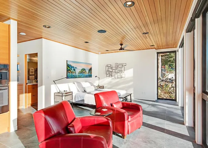 Kingfisher Cove Hideaway