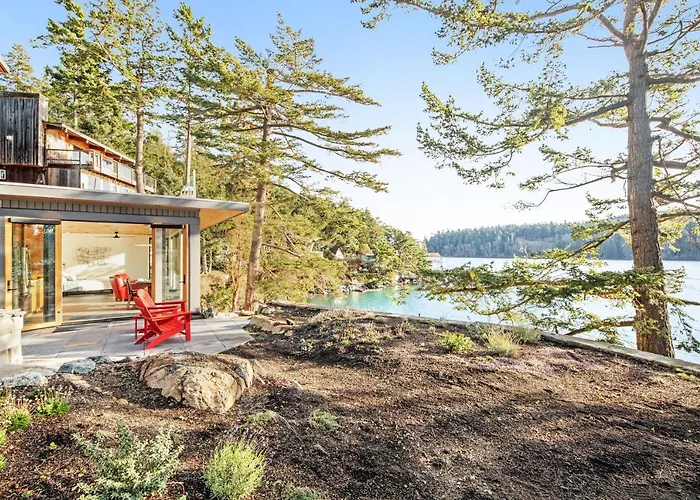 Kingfisher Cove Hideaway