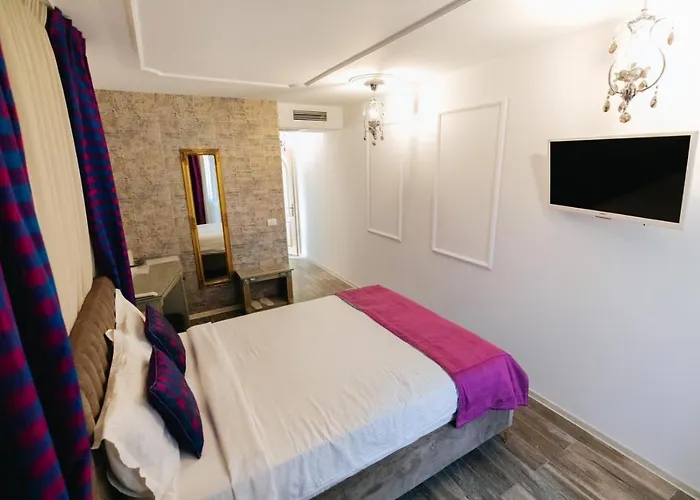 Hotel Goya Collection