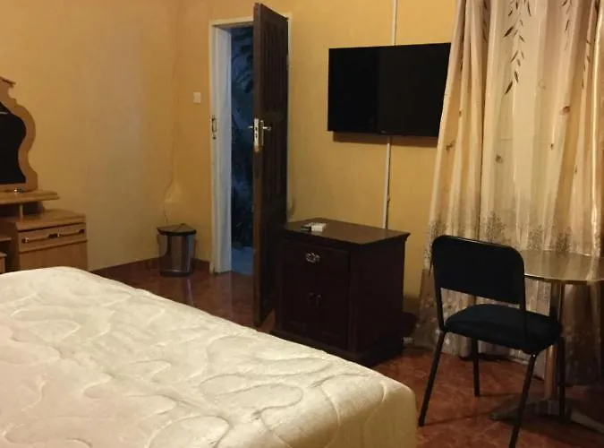 Maldec Executive Lodge