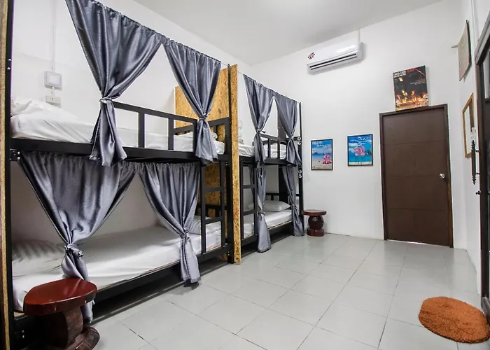 T & T Hostel Kanchanaburi
