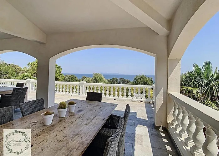 Seaview Villa Marlau