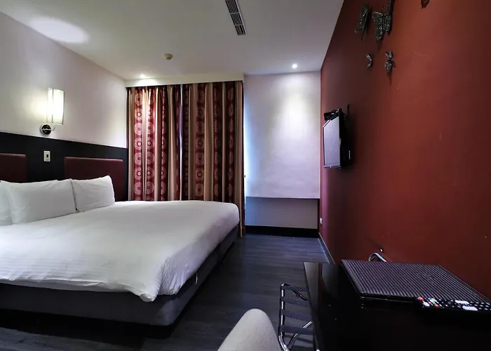 J-Hotel