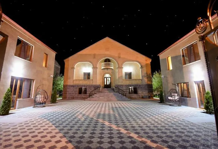 Royal Palace Hotel