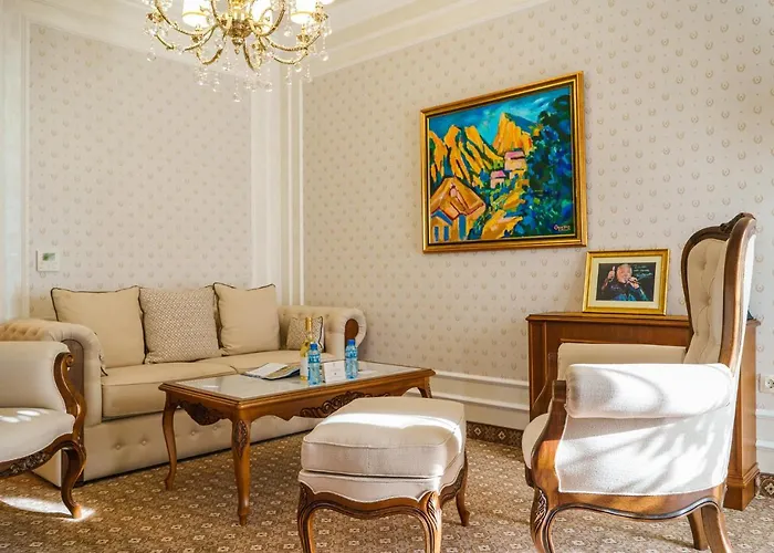 Residence City Garden - Certificate Of Excellence Top 10 Best Five-Stars City Hotels For 2024 Awarded By Htif