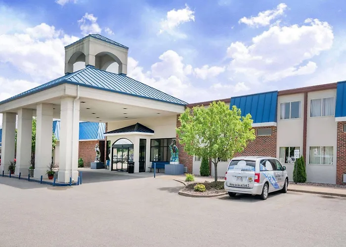 Days Inn Hotel & Conference Center La Crosse
