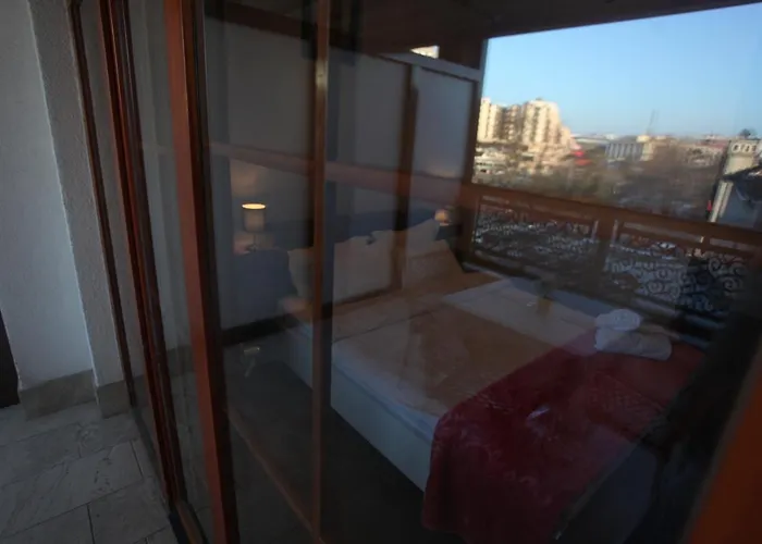 Hotel Happy