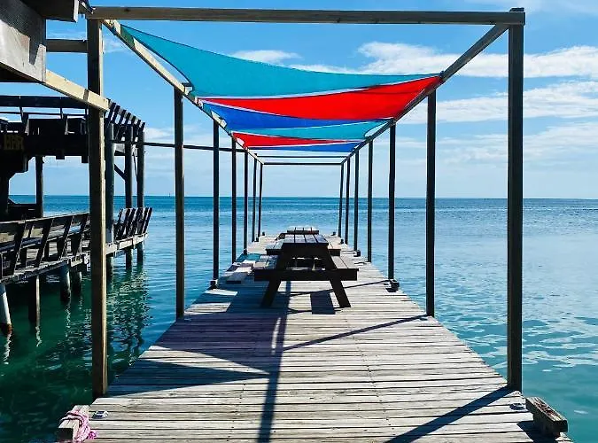 Blue Sky Rentals Utila