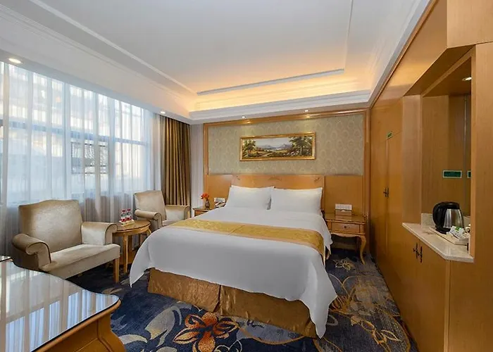 Vienna Hotel Meizhou Jiangnan