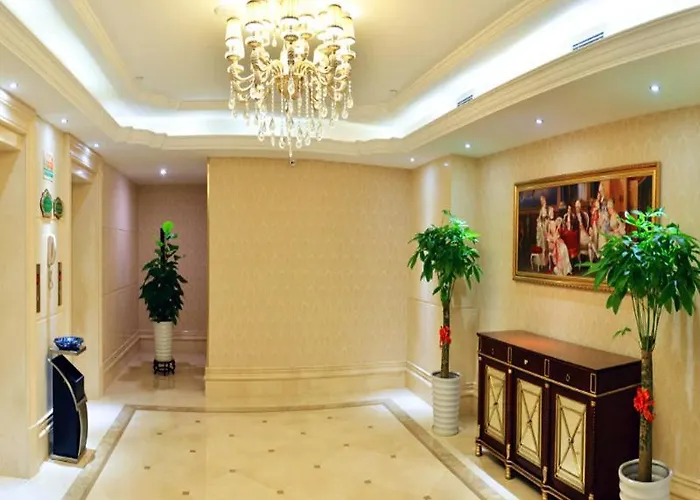 Vienna International Hotel Meizhou Dingzi Bridge