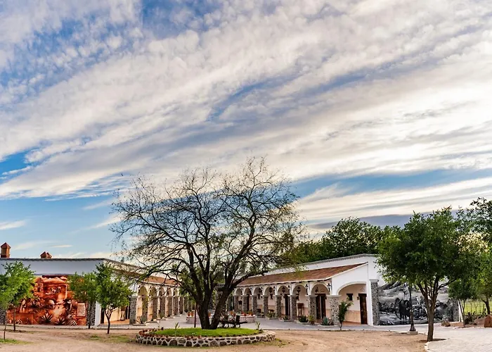 Urajan De Luna Hotel Boutique & Spa