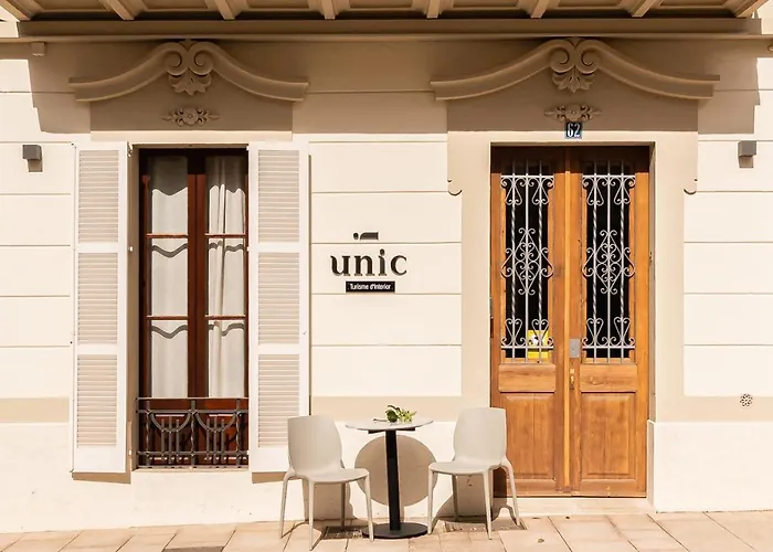 "Unic, Turisme D'Interior"