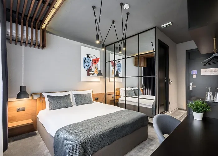 7 Rooms Suites Belgrade