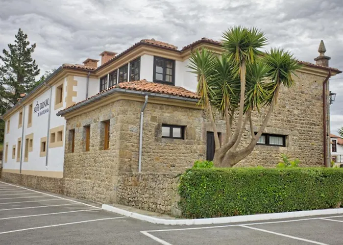Hotel Colonial De Santillana