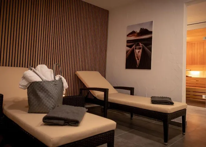 Land-Gut Hotel Zum Loewen Garni