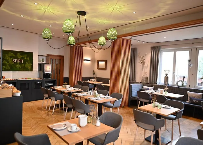 Land-Gut Hotel Zum Loewen Garni