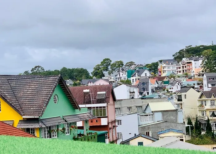 Dalat Stream Hotel-Khach San Dep Da Lat