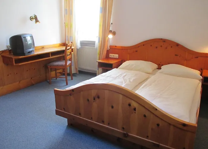 Hotel & Gaestehaus Krone
