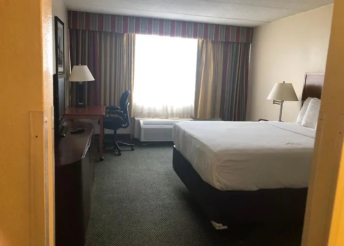 E Hotel Banquet & Conference Center