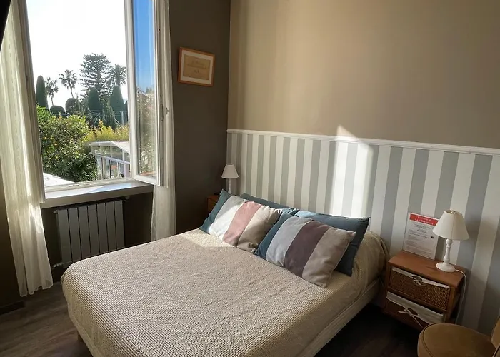 Hôtel La Villa Patricia - Charme et Tradition