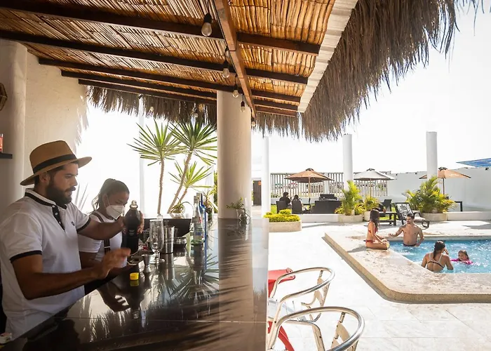 Hotel La Ría Playas