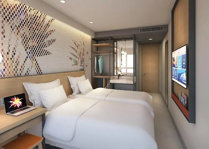 Go Hotels Plus Naga