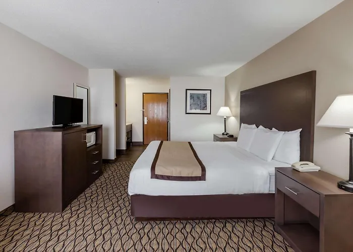 Baymont By Wyndham Auburn