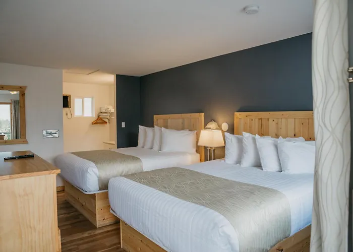 Golden Village Lodge