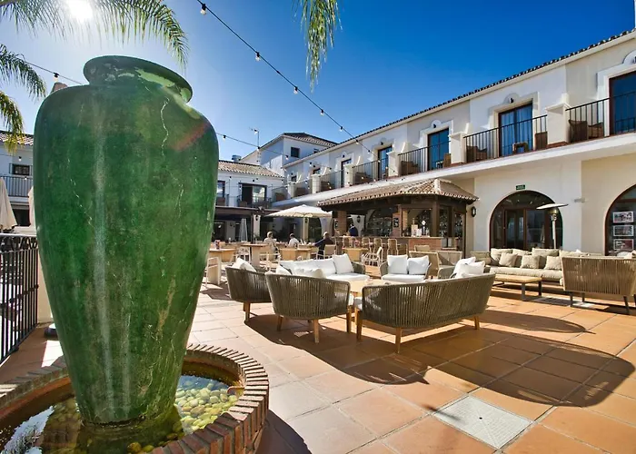 Paloma Blanca Boutique Hotel