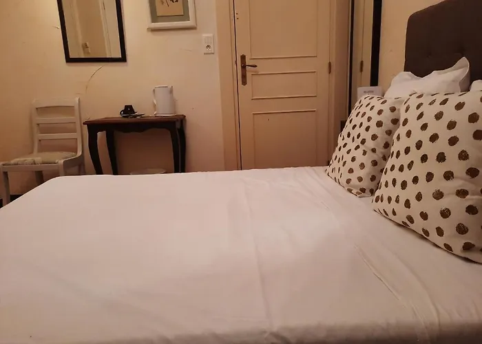 Logis Hotel De Provence