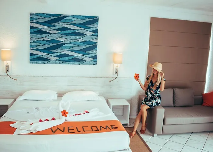 Astroea Beach Hotel (Adults Only)