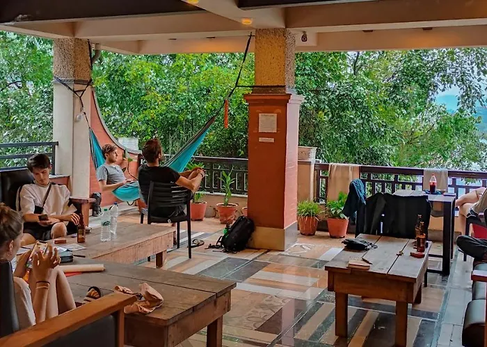 Hotel Forest Lake Backpackers' Hostel