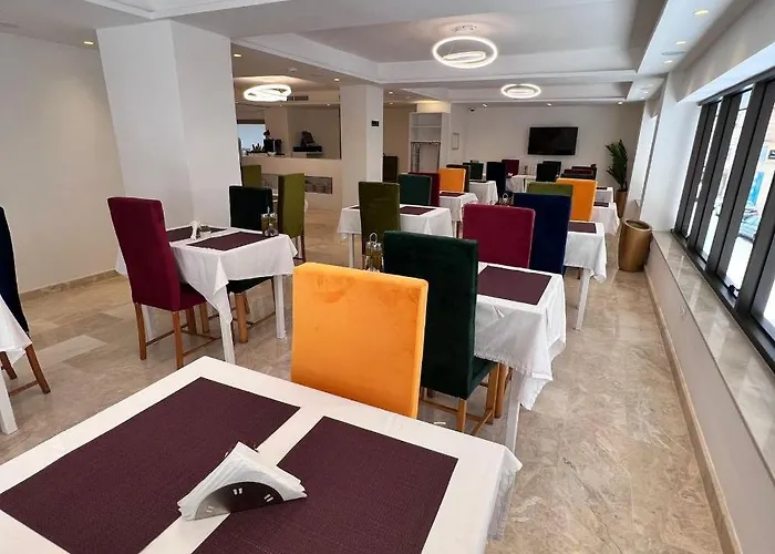 Fajr Hotel