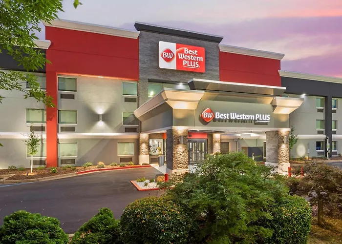 Best Western Plus Cleveland Inn&Suites