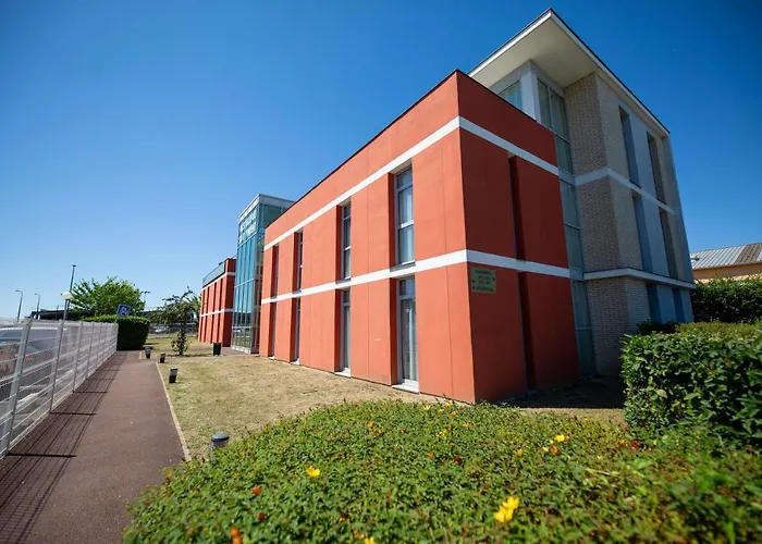 Hostellerie Saint Vincent Beauvais Aeroport