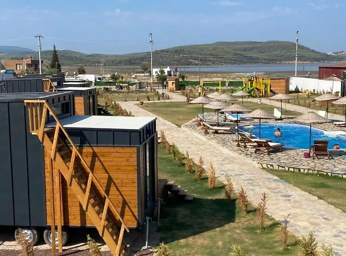 Lavira Tiny House Village