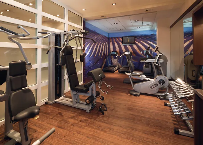 Crowne Plaza Paris - Neuilly, An Ihg Hotel