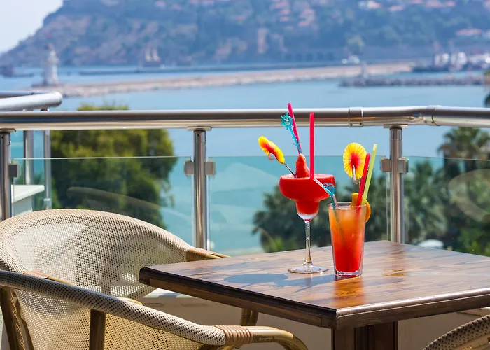 Bueyuek Hotel (Adults Only) Alanya