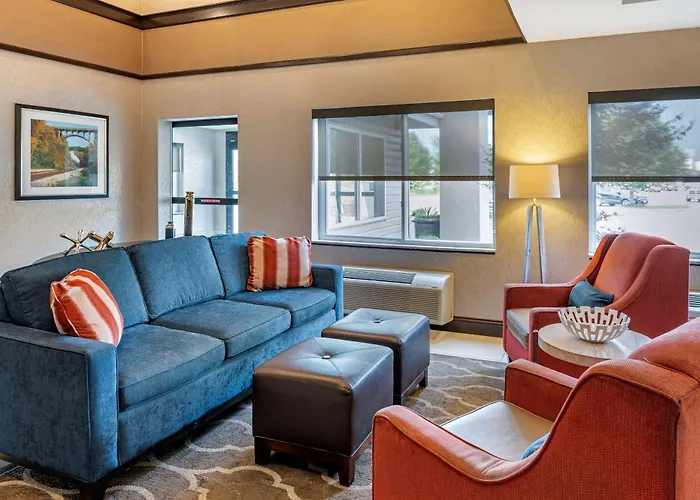 Comfort Suites Columbus West - Hilliard