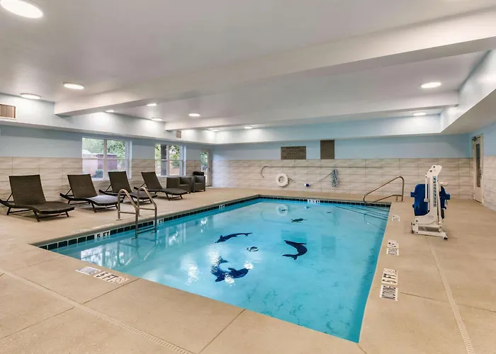 Clarion Pointe Columbus-Bradley Park