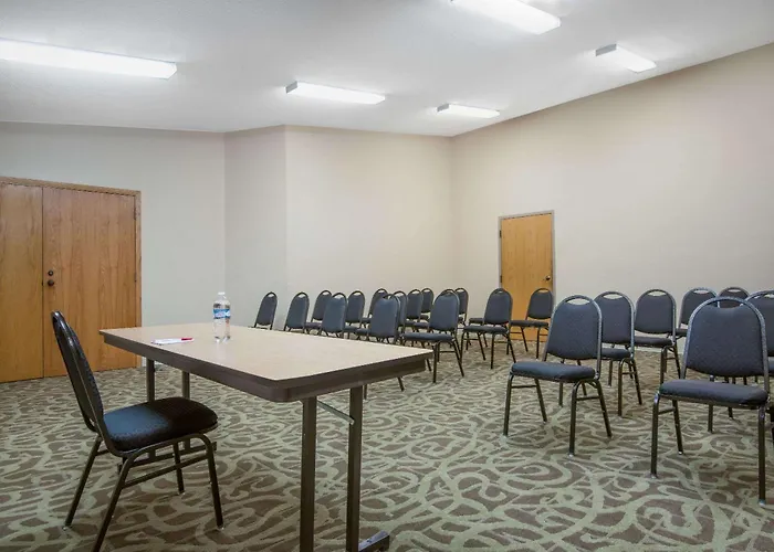 Ramada By Wyndham Columbus North