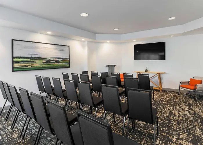 Hilton Garden Inn Davis Downtown
